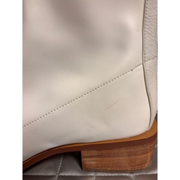 Linea Paolo Venata block-heel white booties with a stacked heel and back zipper - Picture 6 of 7